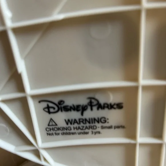 Star Wars Millennium Falcon Crossbody Bag - Picture 4 of 5